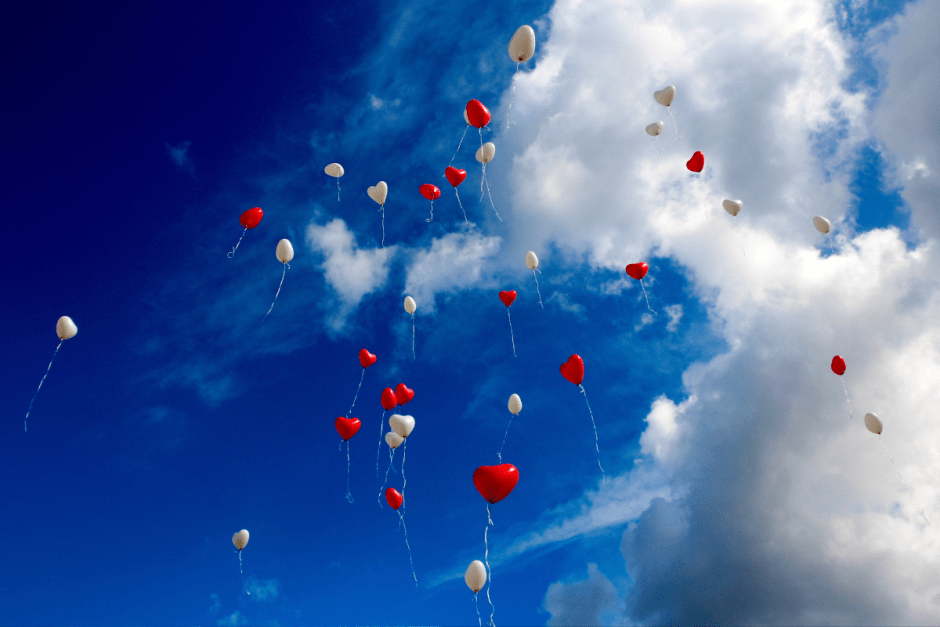 Шарики в небе.png