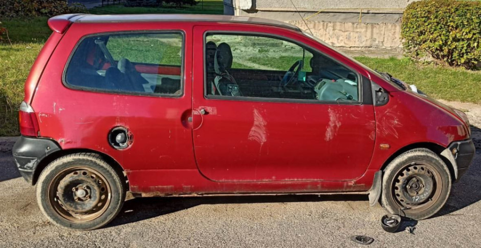 В Сморгони мужчина повредил девять иномарок и уснул в багажнике (4).jpg