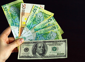 Так дёшево доллар не стоил целых 3 года – итоги торгов в Беларуси 14 апреля