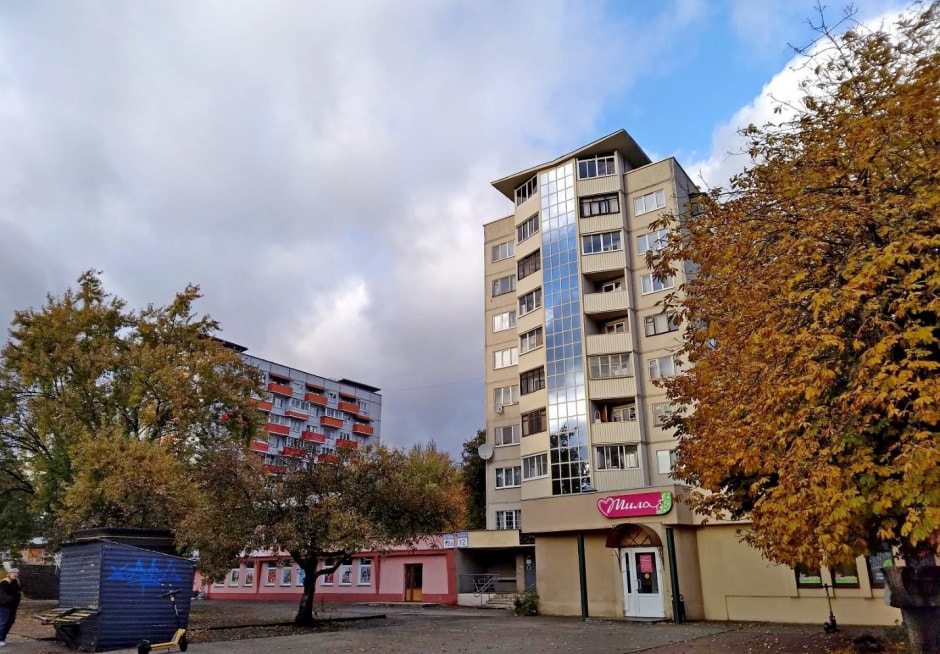 12-Девятиэтажные панельки на бульваре Толбухина в 2025 году.jpg