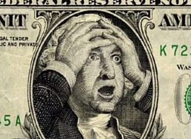 Евро обвалился до минимума более чем за год, доллар рухнул до зимнего уровня. Самое время обменять валюту в Беларуси?