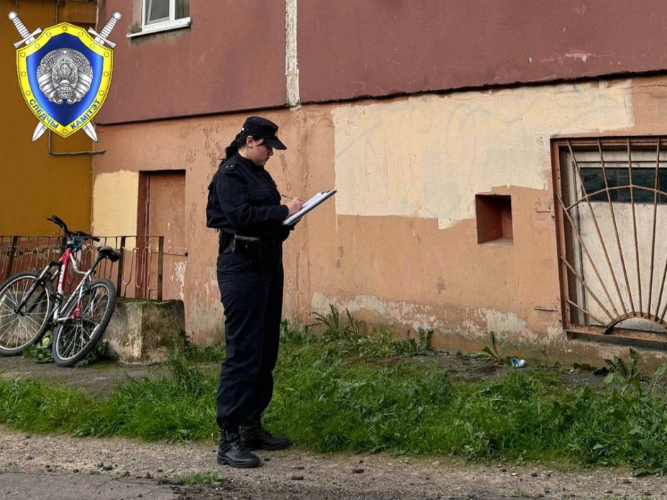 Следователь оформляет протокол.jpg