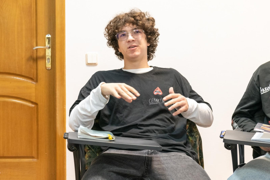 5-Матвей рассказывает что столкнулся в школе с буллингом.jpg