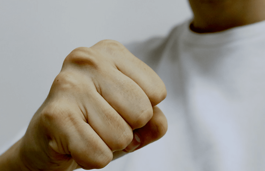 Отчим избил ногами 15-летнего пасынка за то, что тот вступился за мать.png