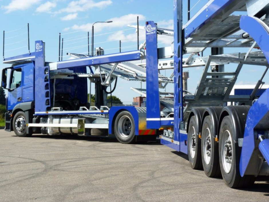 Пустой автовоз.jpg