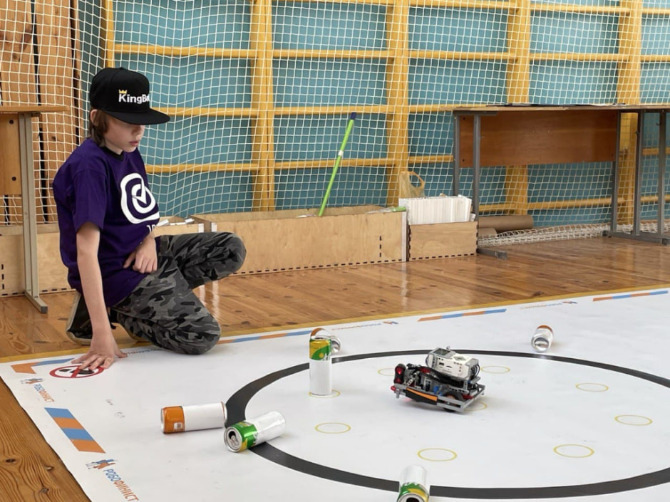 робот2.jpg робот2.jpg