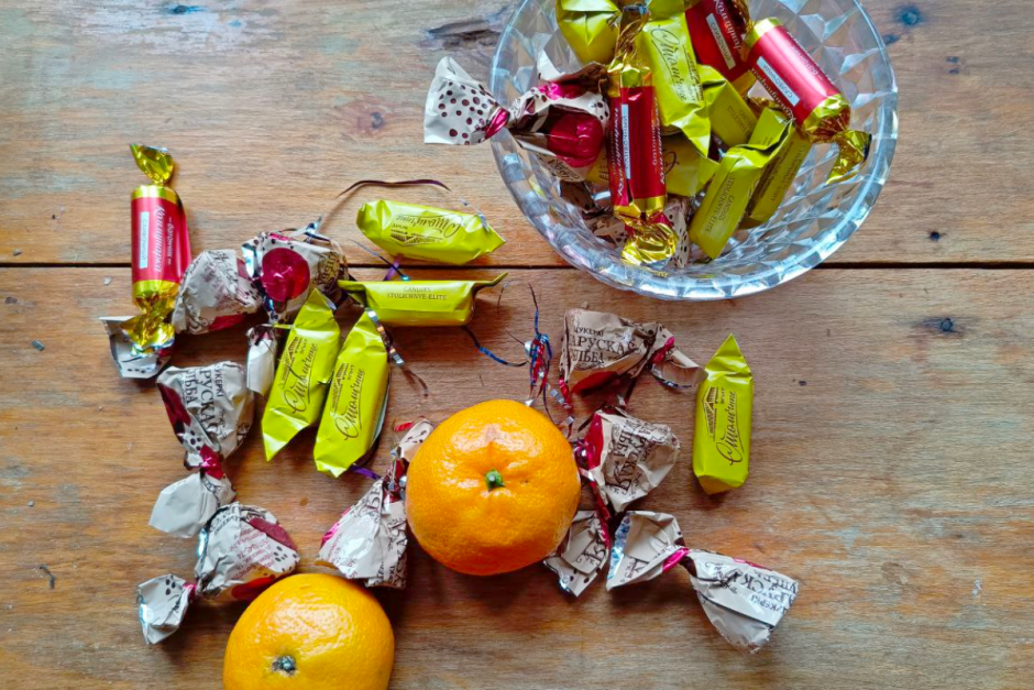 Новогодний стол СССР 10.png