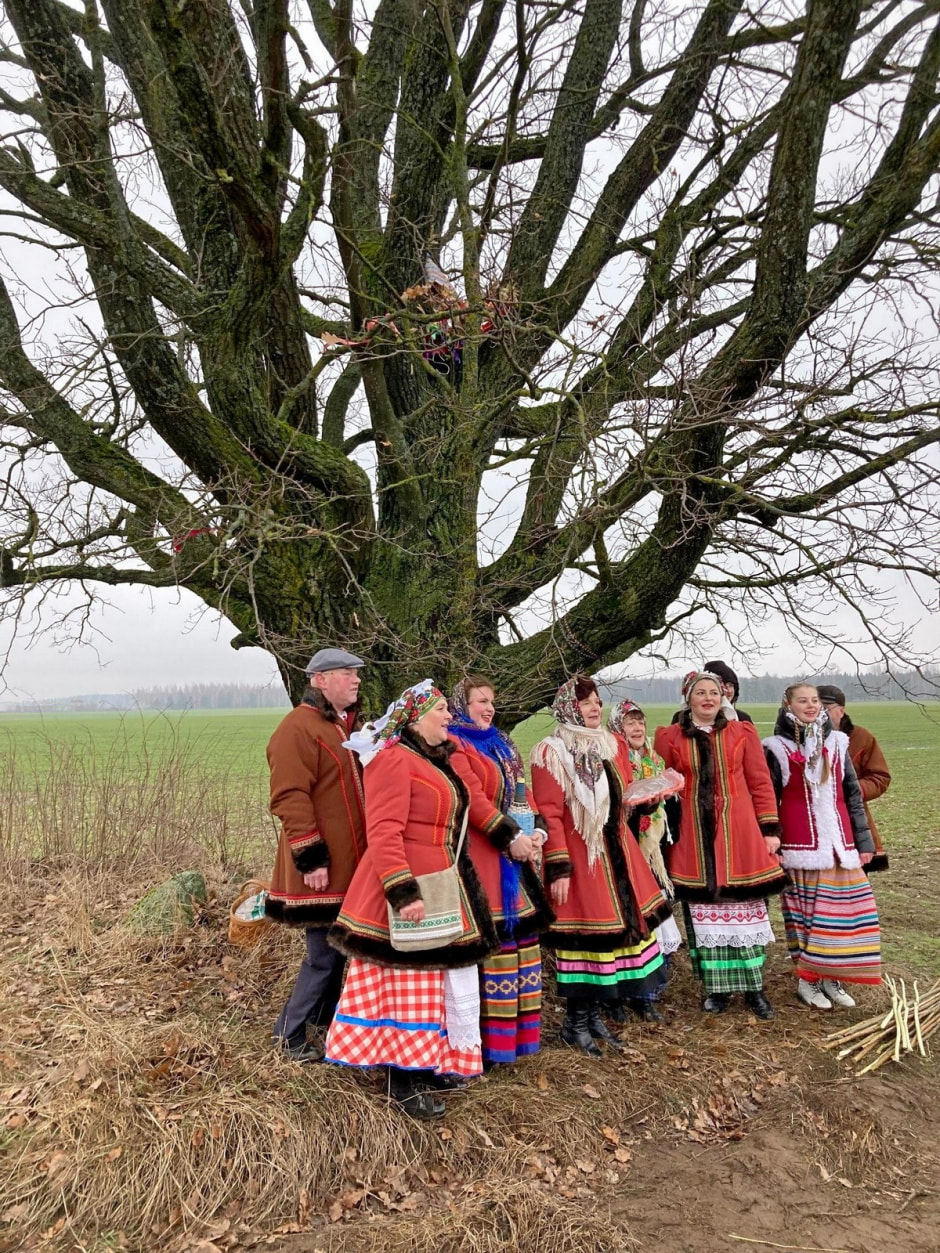 9-Обряд Каляду на дуба Березинский район.jpg