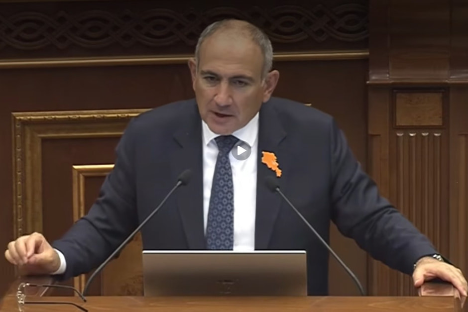 Пашинян в парламенте Пашинян в парламенте
