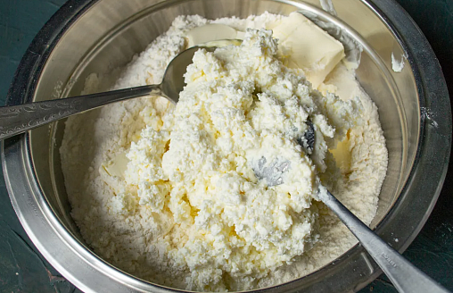 В твороге из Беларуси Россельхознадзор нашел следы опасного вещества