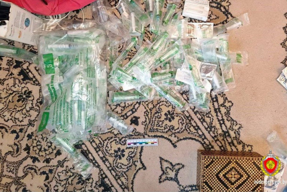 трупы в квартире 1.jpg