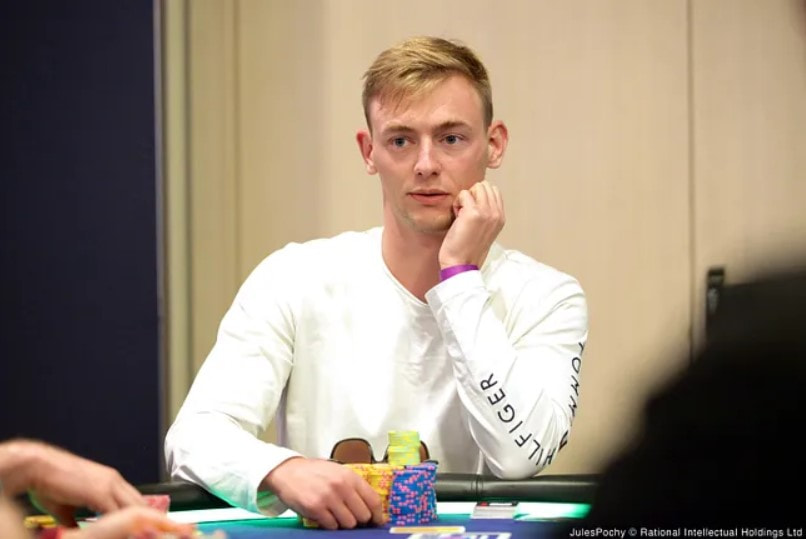 Покерный турнир.jpg