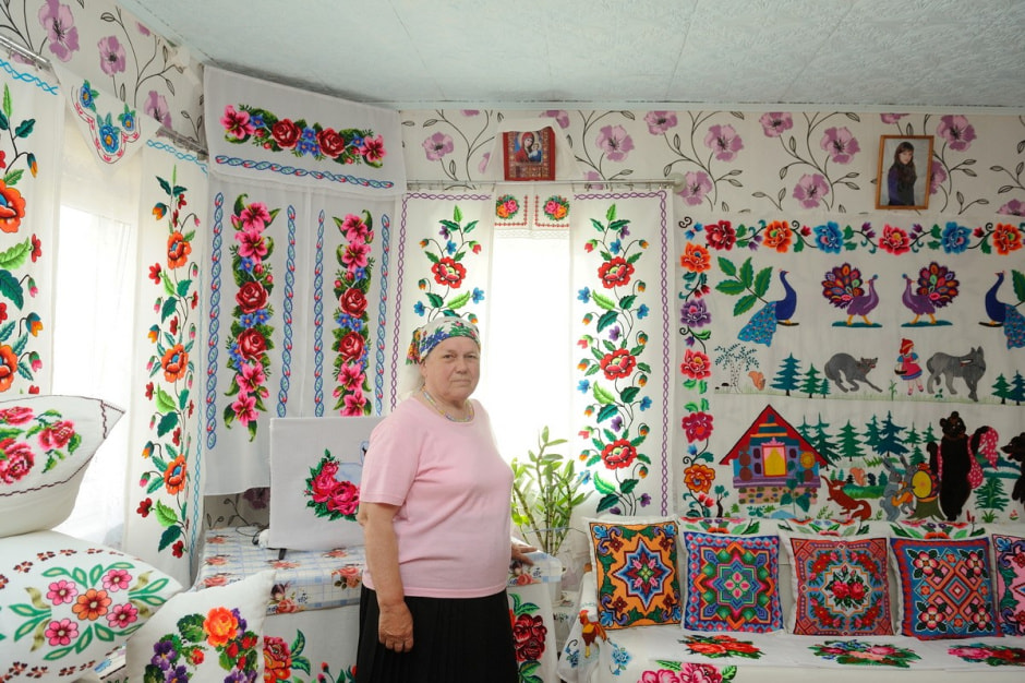 Дом-вышиванка Марии Сочилович из Грабово 4.jpg