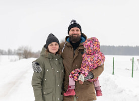 “Новая печка и канализация – самые большие затраты”. Как семья отремонтировала старый дом в тихой деревне   