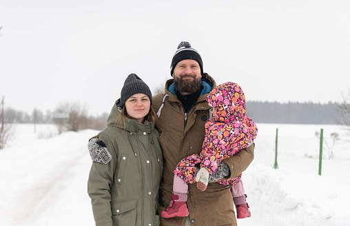 “Новая печка и канализация – самые большие затраты”. Как семья отремонтировала старый дом в тихой деревне   