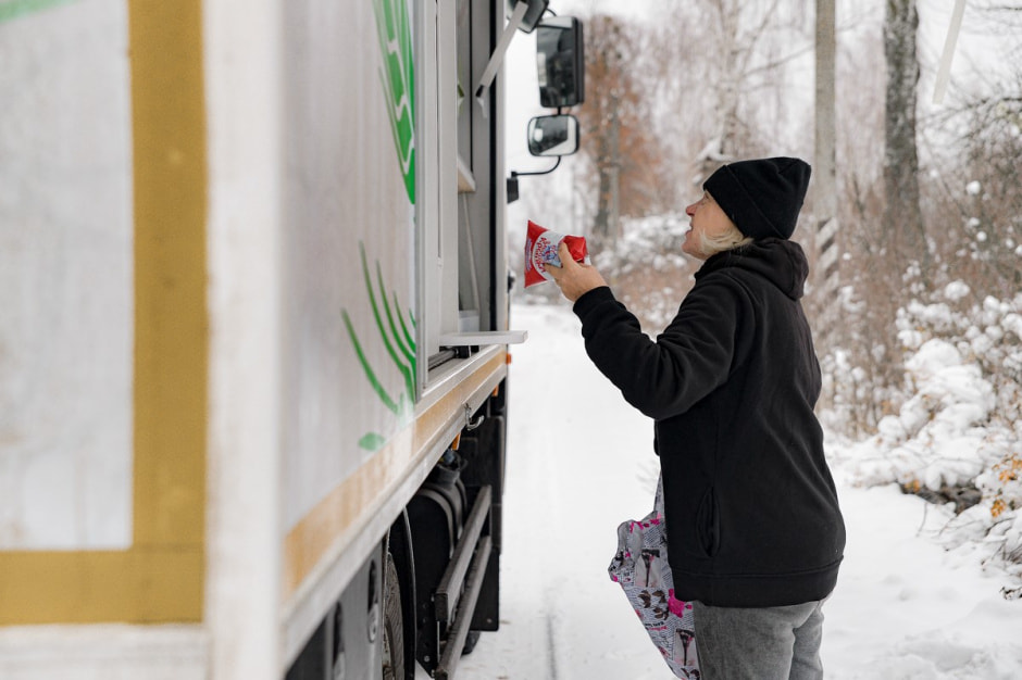 Автолавка в Глусском районе 8.jpg Автолавка в Глусском районе 8.jpg