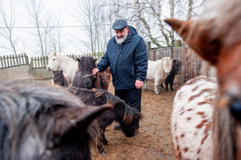 Юрий Карпилович и его зоопарк в Подгае 15.jpg