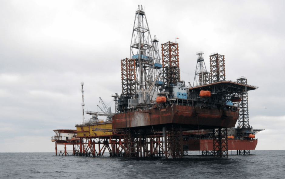 буровая платформа.png