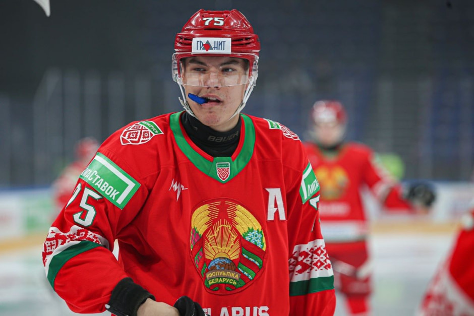 Матвей Шидловский в форме сборной Беларуси.jpg
