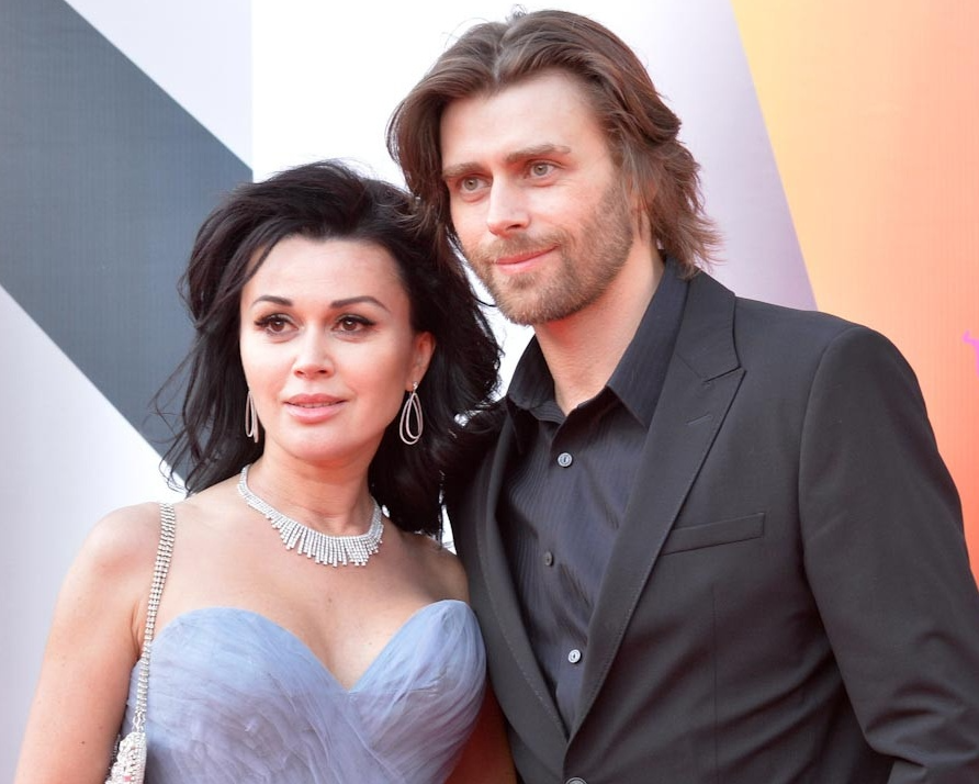 заворотнюк2.png заворотнюк2.png