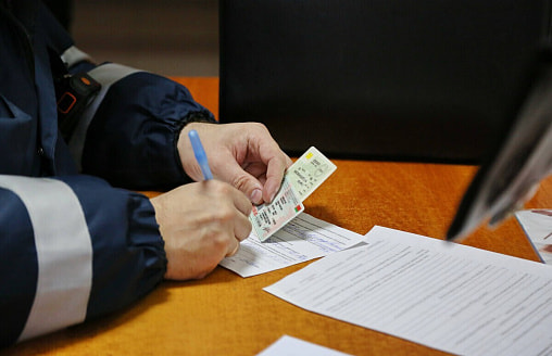 Иностранным водителям в Беларуси напомнили, когда нужно менять права
