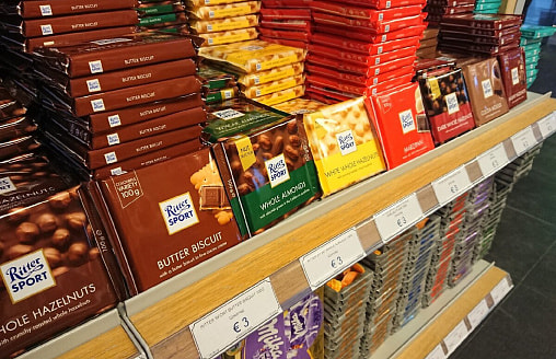 Шоколад может исчезнуть к 2050 году: климат уже бьет по какао