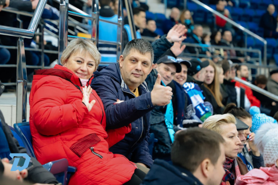 Болельщик из Марьиной Горки ездит на все домашние матчи минского Динамо (2).jpg
