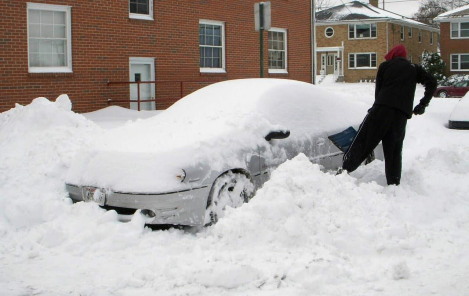 откапываем машину