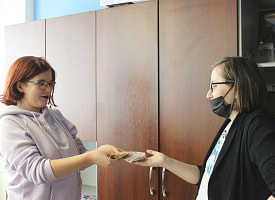 Какому “закрытому фонду” не нужно отдавать деньги? Минобразования Беларуси предупредило в том числе родителей школьников