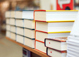 Проверьте книги дома. КГБ Беларуси признал экстремистским формированием объединение печатных издательств