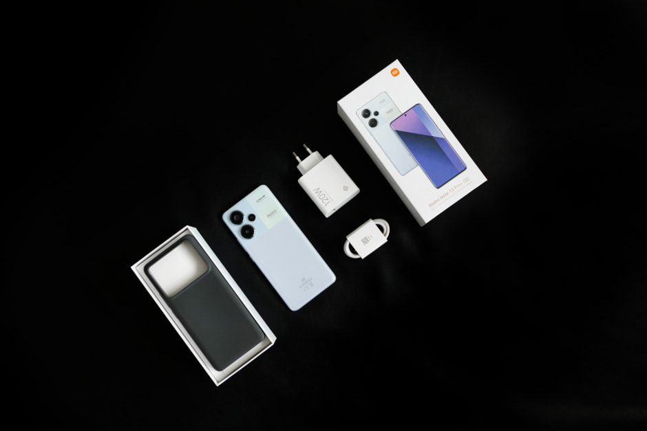 Xiaomi Redmi Note 13 Pro Plus - box.jpg