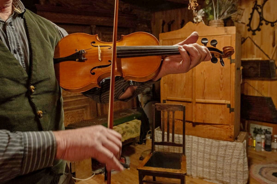 Алесь Лось и народные инструменты 7.jpg Алесь Лось и народные инструменты 7.jpg