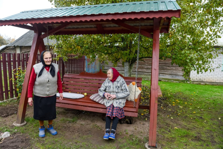 Бабушки Броня и Тэня из деревни Вигушки 22.jpg