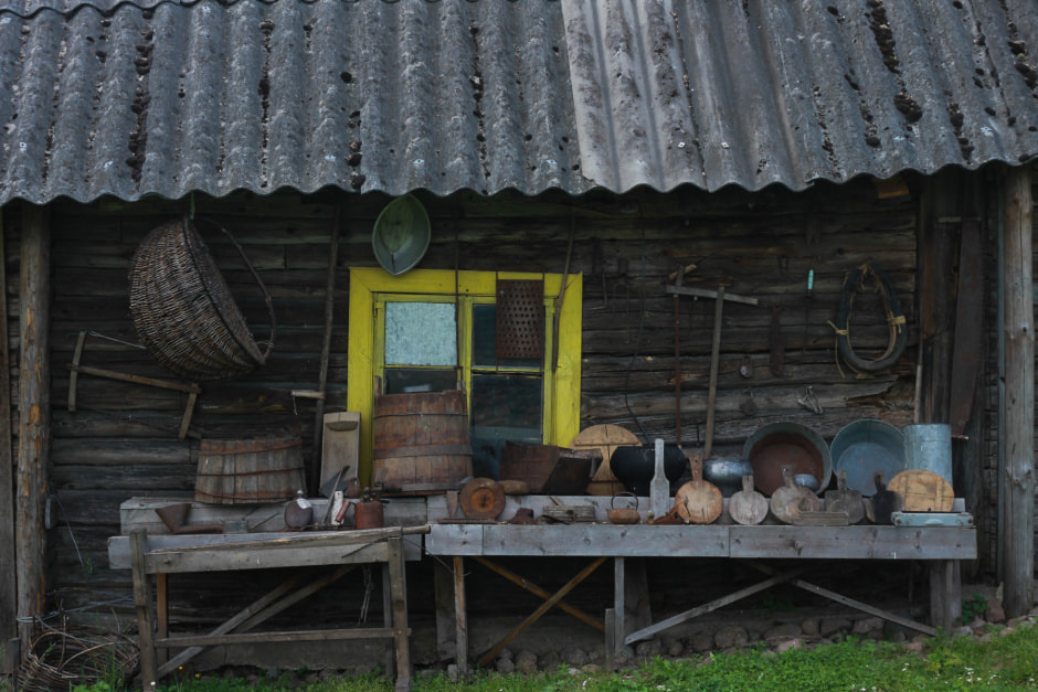 Музей старых рэчаў на тэрыторыі касцёла ва Уселюбе.jpg