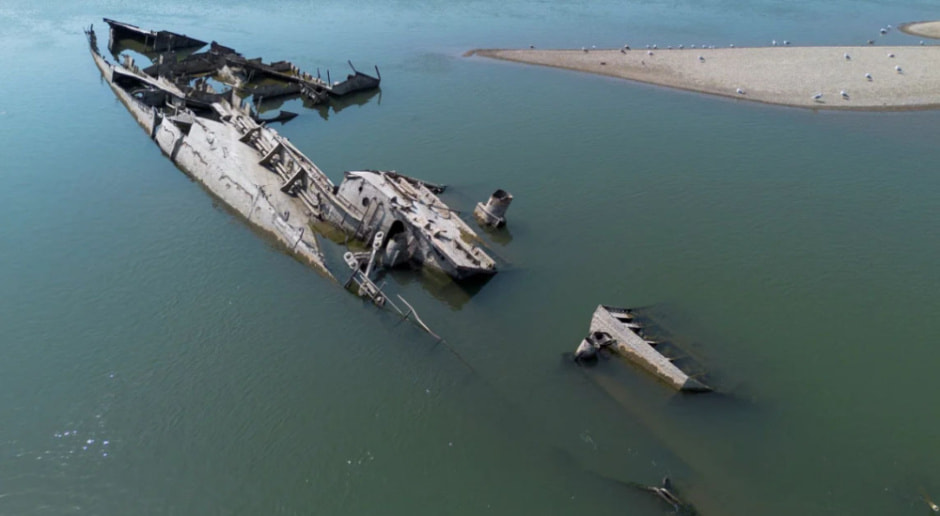 Корабли в Дунае.jpg