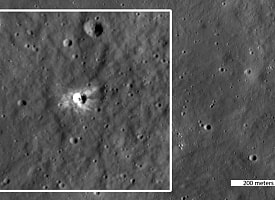 Что-то недавно врезалось в Луну: там нашли новый кратер с яркими “лучами”.