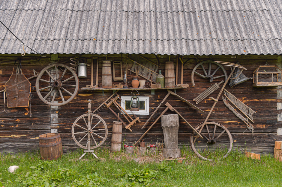 Антон Гнетько и хутор 19.png