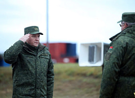В Беларуси оперативно собрали командный состав военных. Что случилось?