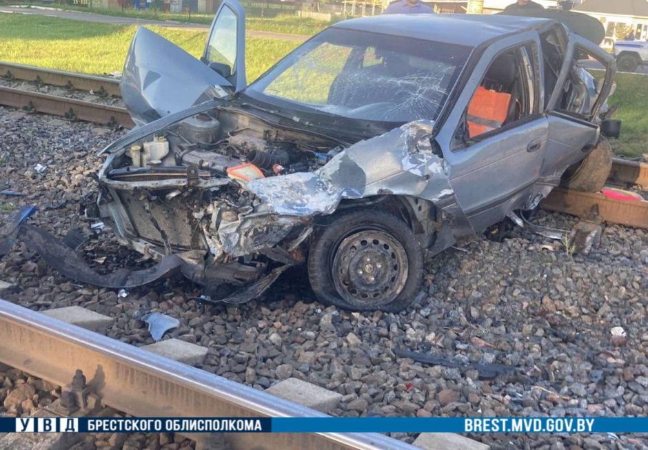 поезд дтп.jpg