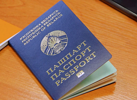 Гомельчанин захотел убрать из паспорта запись об отцовстве – можно ли это сделать?