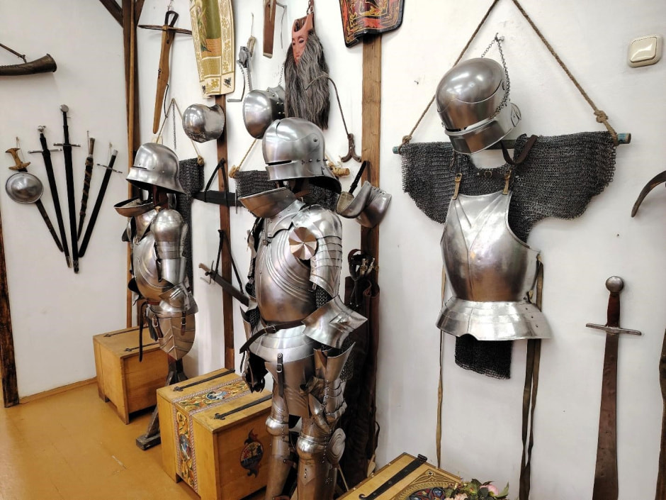 Эксперт по средневековому оружию 9.jpg