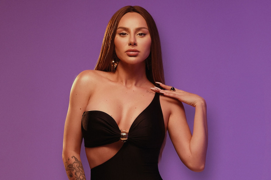 Анна Асти.jpg