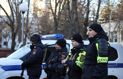 Штраф до 1350 рублей или тюрьма. Милиция на 14 дней отправила спецгруппы в магазины этой области Беларуси 