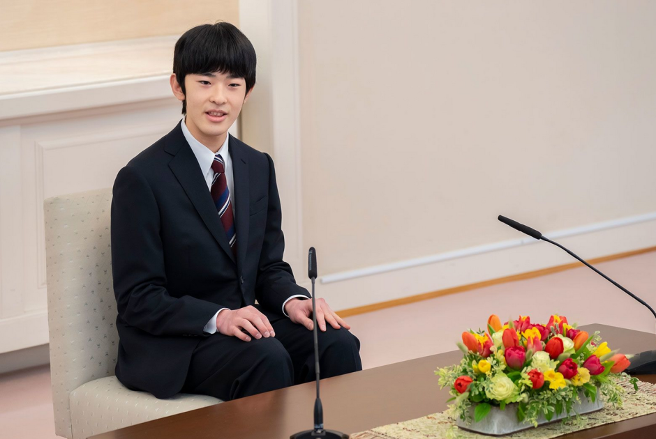 Принц Японии2.png