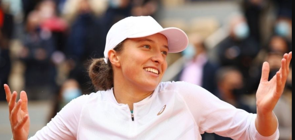 Ига Свёнтек.png