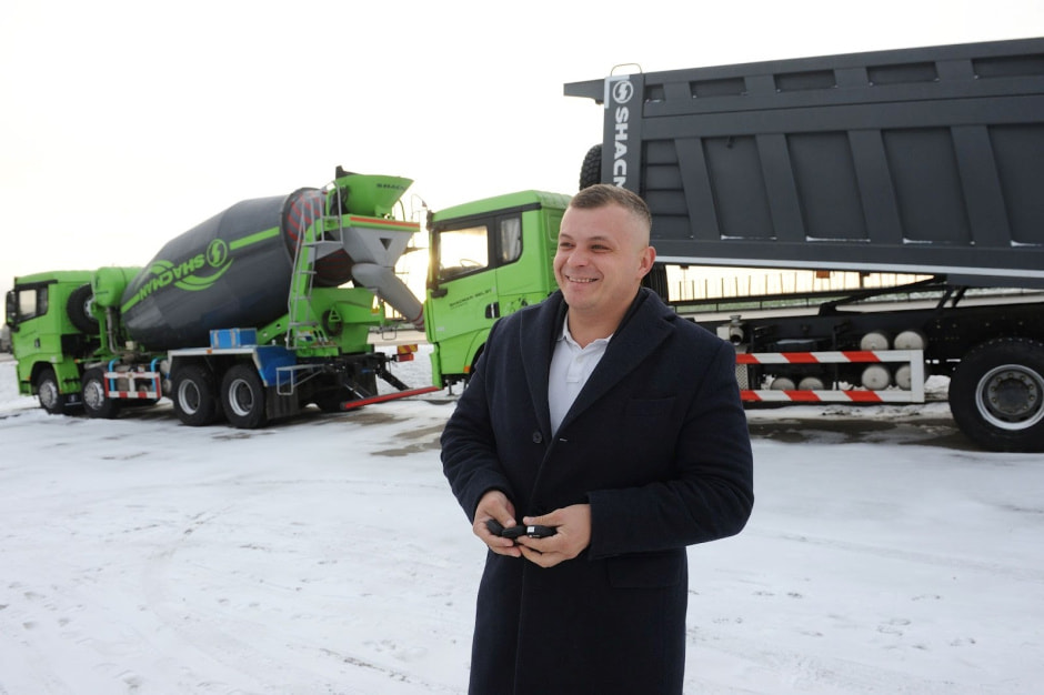 Грузовики Shacman 3.jpg Грузовики Shacman 3.jpg