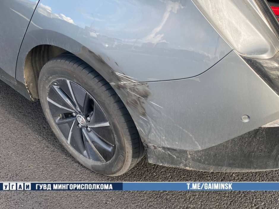 поврежденный автомобиль.jpg