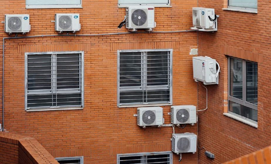 кондиционеры на доме.jpg