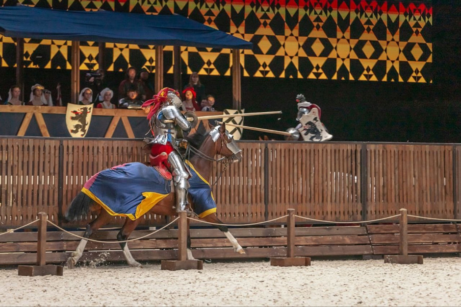 Конный рыцарь и средневековая реконструкция 10.jpg