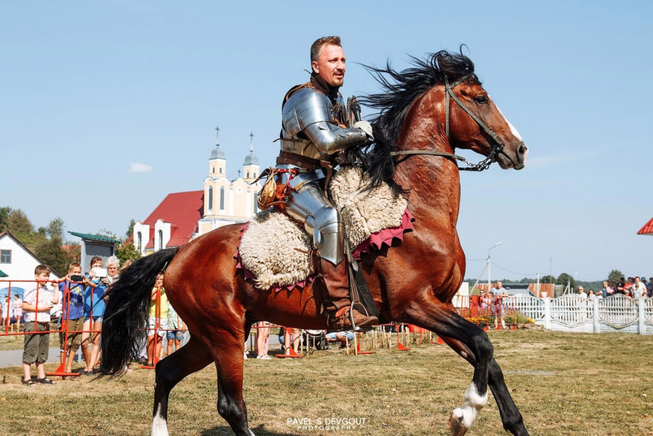 Конный рыцарь и средневековая реконструкция 12.jpg